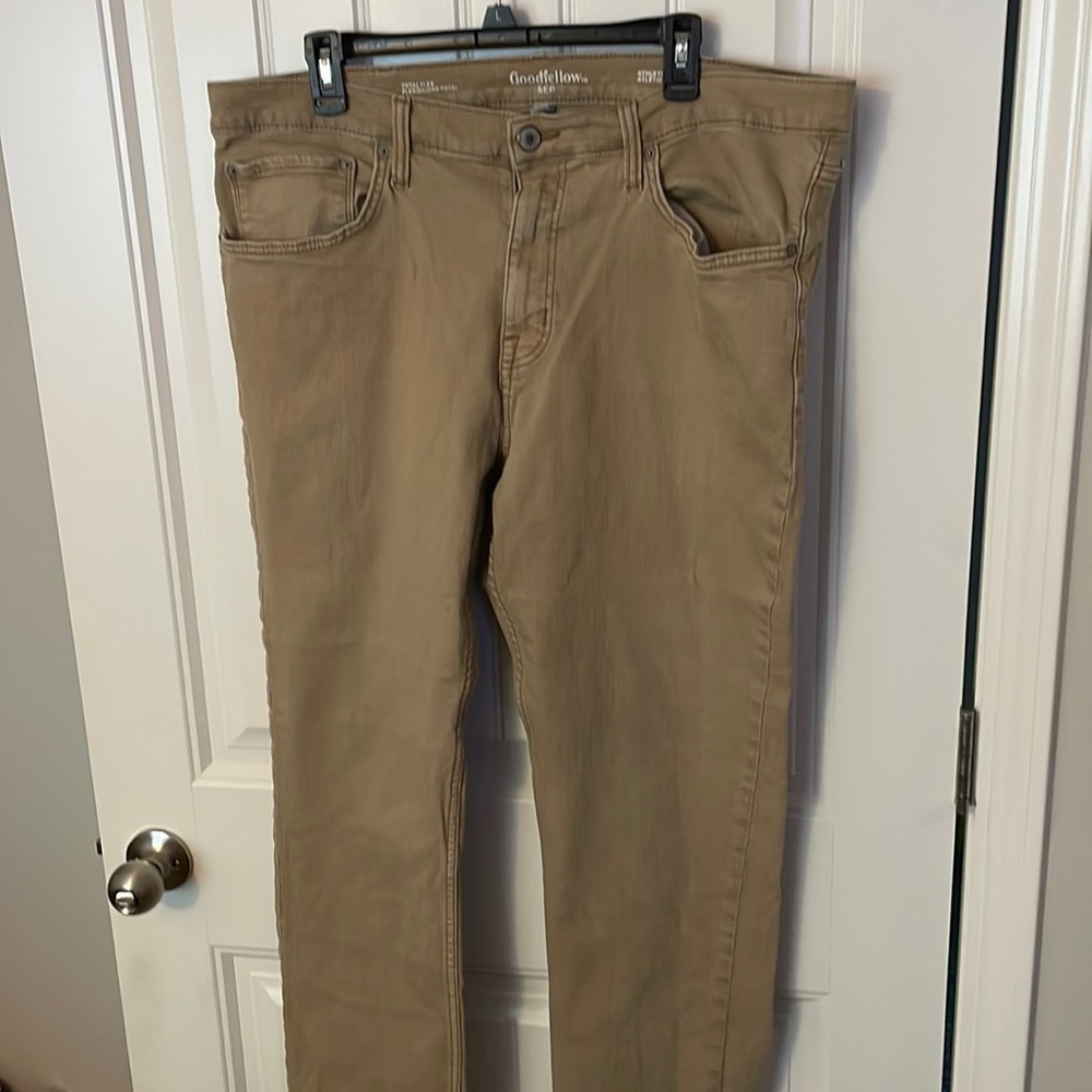 Goodfellow khakis